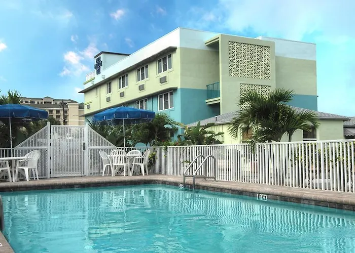 Palm Pavilion Hotel 2*
