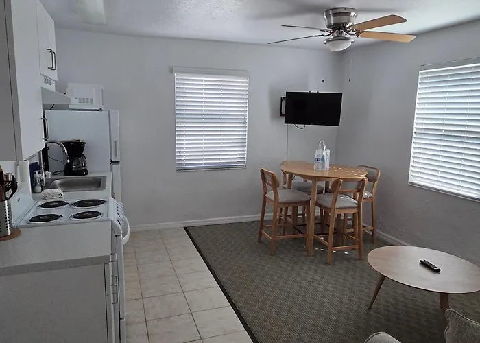 Palm Pavilion 2* Clearwater Beach